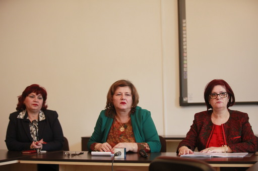 Cei trei şefi ai ISJ Buzău, care reclamă că au primit în miez de noapte, pe fax, calificative nesatisfăcător, contestă documentele şi eu mers să se plângă ministrului