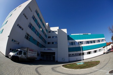 Buzău: Medic acuzat de malpraxis de către o femeie căreia i-a murit copilul înainte de naştere, în pofida asigurărilor doctorului că este bine