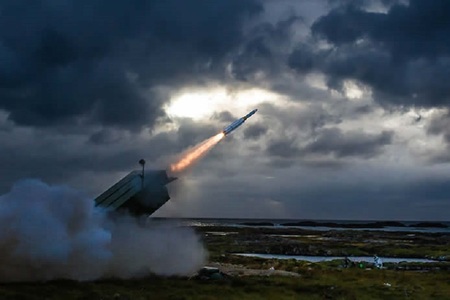 Preşedintele Iohannis a promulgat legea pentru achiziţia rachetelor HIMARS