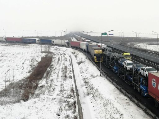 Poliţia de Frontieră: Control cu echipe mixte, la frontiera cu Ungaria; numărul de linii, limitat de poliţiştii repartizaţi de către Poliţia Ungară