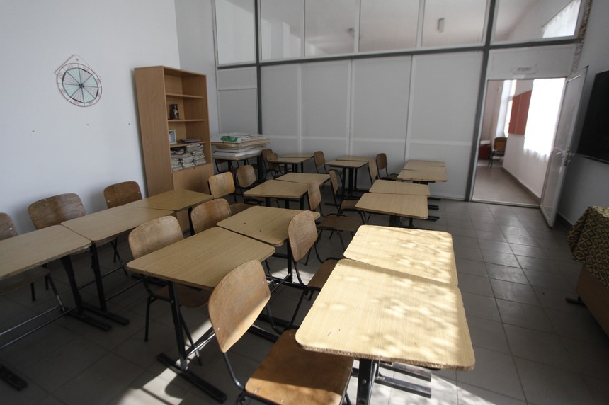 Şcolile vor fi închise vineri în judeţul Prahova din cauza vremii