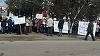 Sute de arădeni au organizat un protest insolit faţă de gropile de pe drumul spre staţiunea Moneasa -  FOTO

