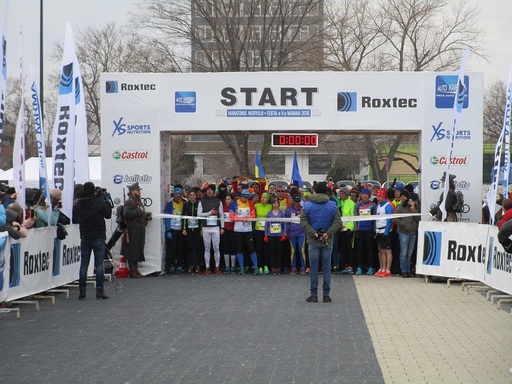 Peste 1600 de persoane au participat la Maratonul Nisipului, desfăşurat pe plaja din Mamaia - FOTO

