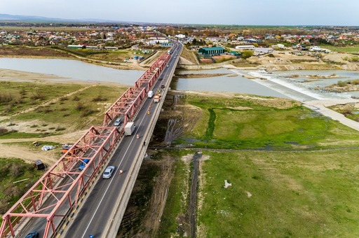 Buzău: Autorităţile cer MApN construirea unui pod de pontoane la Mărăcineni