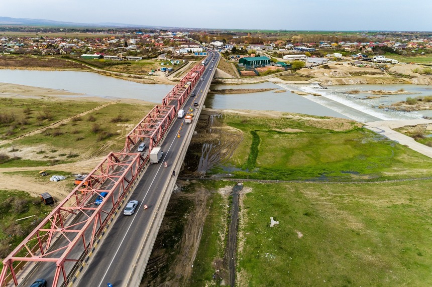 Buzău: Autorităţile cer MApN construirea unui pod de pontoane la Mărăcineni