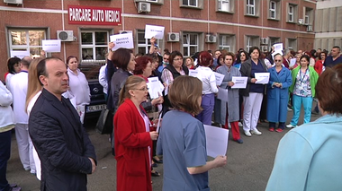 Protest spontan la Spitalul Judeţean de Urgenţă din Galaţi, salariaţii fiind nemulţumiţi de veniturile obţinute