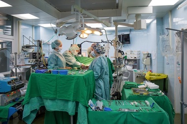 Al doilea transplant pulmonar a fost făcut în noaptea de luni spre marţi la Spitalul Sfânta Maria din Capitală