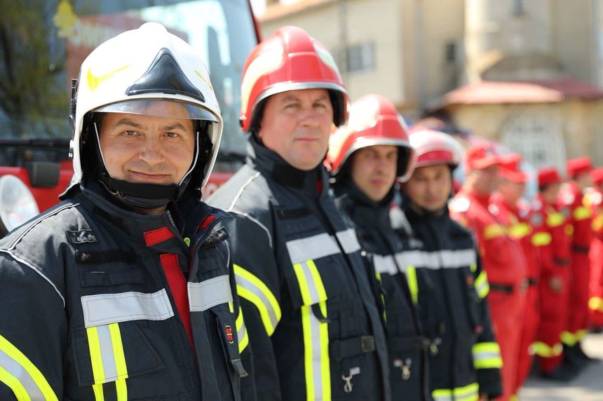 IGSU: Peste 4.500 de situaţii de urgenţă, în minivacanţa de 1 Mai; au fost stinse 300 de incendii, iar 3.795 de persoane au avut nevoie de asistenţă medicală de urgenţă