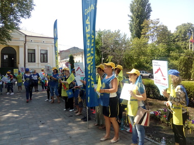 Protest al angajaţilor Spitalului Judeţean din Galaţi în faţa sediului Consiliului Judeţean 