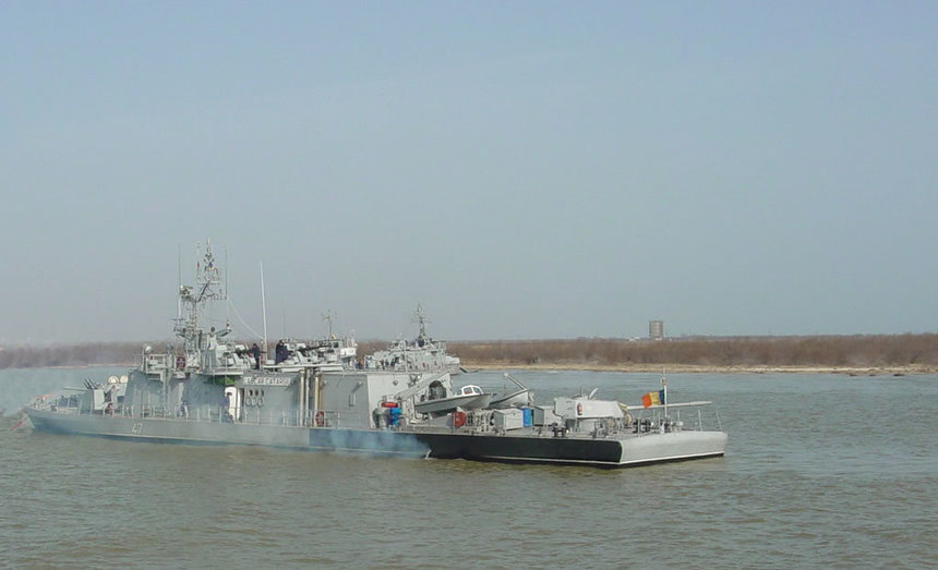Două nave militare vor efectua pe Dunăre exerciţii de luptă şi de acordare a primului ajutor în caz de naufragiu