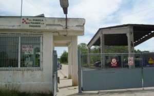 Protest spontan al angajaţilor de la Fabrica de pulberi din Făgăraş; oamenii au întrerupt lucrul pentru că nu şi-au primit salariile din decembrie