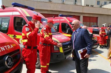 Arafat, mesaj la împlinirea a zece ani de la înfiinţarea SMURD Bucureşti: Dezvoltarea acestui serviciu nu se va opri aici, urmând să crească numărul echipajelor de prim ajutor şi de terapie intensivă mobilă