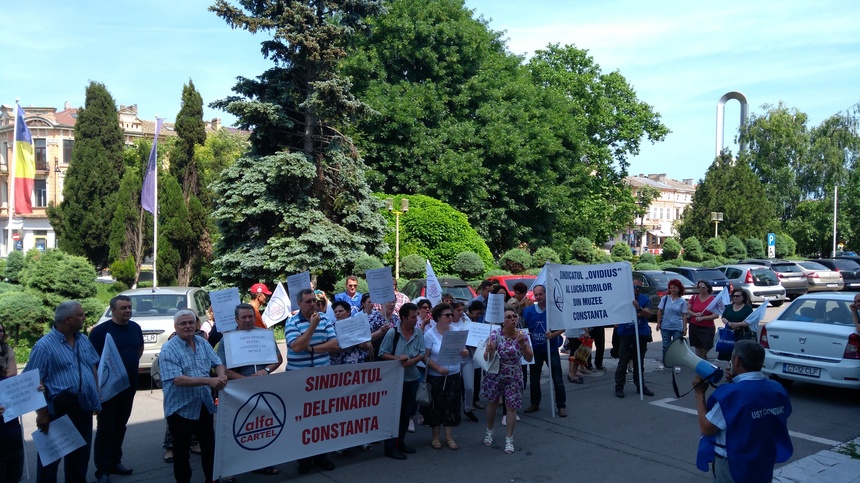 Constanţa: 40 de angajaţi ai Complexului Muzeal de Ştiinţe ale Naturii au protestat din nou, cerând mărirea salariilor

