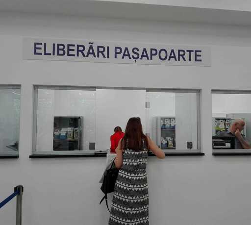 Ministrul de Interne: În primele şase luni ale acestui an am eliberat aproximativ 105.000 de paşapoarte, comparativ cu anul trecut, când în primul semestru au fost eliberate în jur de 77.000
