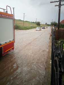 Prefectura Sibiu: Pagube de 3 milioane de lei, provocate de inundaţiile de săptămâna trecută; au fost afectate 50 de podeţe, ziduri de protecţie, dar şi o staţie de tratate a apei