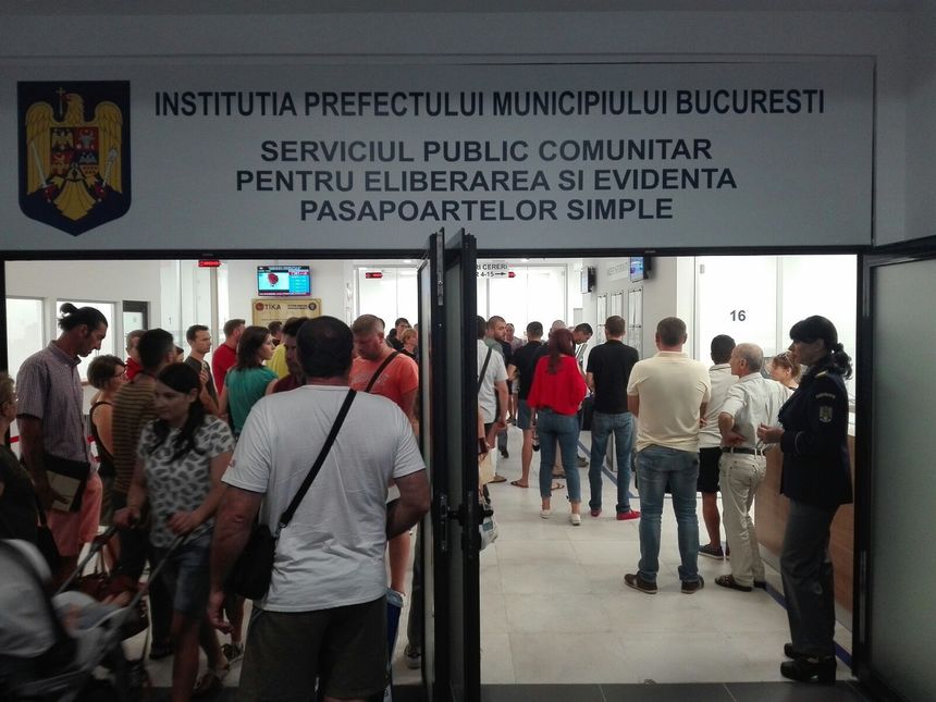 Program prelungit, până în 31 august, la serviciile de paşapoarte din Bucureşti şi judeţul Ilfov 