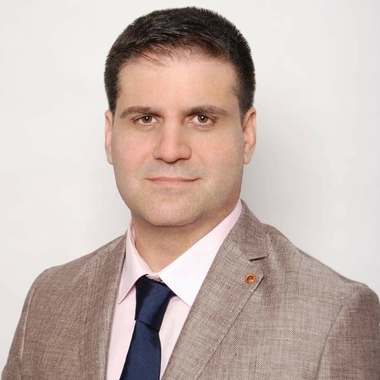 Preşedintele Federaţiei Românilor de Pretutindeni spune că nu îşi asumă organizarea mitingului din 10 august pentru că nu a primit niciun act oficial de la PMB: Am aşteptat să semnăm ceva, nu să aflăm din presă