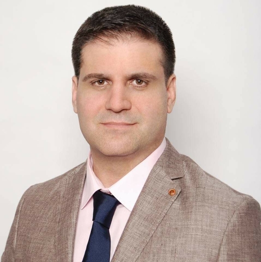 Preşedintele Federaţiei Românilor de Pretutindeni spune că nu îşi asumă organizarea mitingului din 10 august pentru că nu a primit niciun act oficial de la PMB: Am aşteptat să semnăm ceva, nu să aflăm din presă