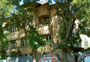 Fosta policlinică CFR din Arad, abandonată şi aflată în stare de degradare, a fost preluată de MApN şi va fi transformată într-un centru regional de diagnostic şi tratament