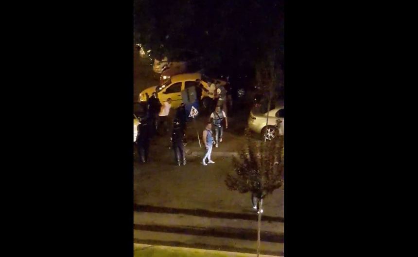 Ambasada Israelului: Patru turişti israelieni au fost scoşi dintr-un taxi şi bătuţi de jandarmi, în timpul intervenţiei la protestul din Piaţa Victoriei. VIDEO