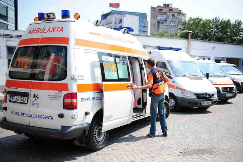 Peste 1.200 de ambulanţe noi vor intra în dotarea SMURD şi a serviciilor judeţene de ambulanţă