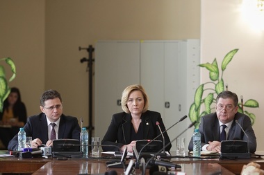 Carmen Dan îi critică pe Iohannis şi Parchetul General şi acuză „presiunea publică” pe care ar simţi-o şefii Jandarmeriei în dosarul violenţelor din 10 august

