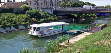 Transportul în comun cu vaporaşe a fost inaugurat la Timişoara; oraşul devine primul din România care are căi navigabile interioare şi cinci moduri de transport public. FOTO