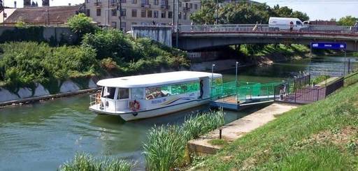 Transportul în comun cu vaporaşe a fost inaugurat la Timişoara; oraşul devine primul din România care are căi navigabile interioare şi cinci moduri de transport public. FOTO