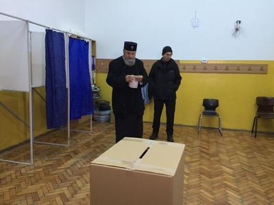 Mitropolitul Ardealului, la referendum: Acest vot democratic este pentru noi şi pentru urmaşii noştri
