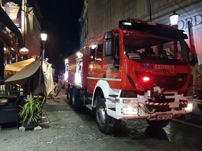 Poliţia Locală şi Inspectoratul de Stat în Construcţii fac verificări în Centrul Vechi, în urma incendiului de pe strada Smârdan