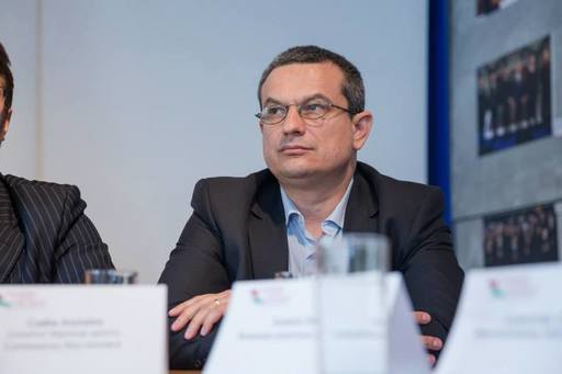 Preşedintele CNCD, "pentru cei care manipulează": Este neconstituţional orice demers de modificare a Codului civil în sensul de a fi permisă căsătoria între persoane de acelaşi sex