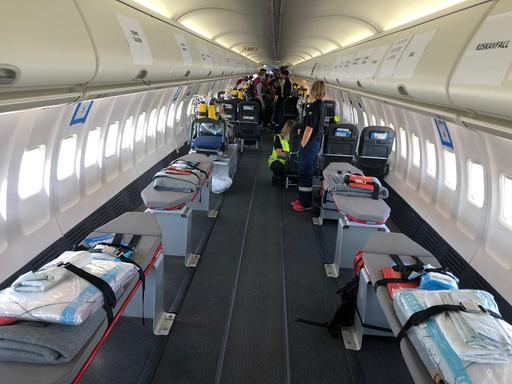 Exerciţiu Seism 2018: O aeronavă suedeză, transformată în salon medical de terapie intensivă -VIDEO