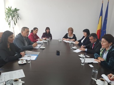Pintea: Intenţionăm să colaborăm cu autorităţile de la Chişinău pentru achiziţia de medicamente, în special destinate bolilor rare, care, solicitate în cantităţi foarte mici, nu reprezintă interes pentru producători în a le aduce în ţară