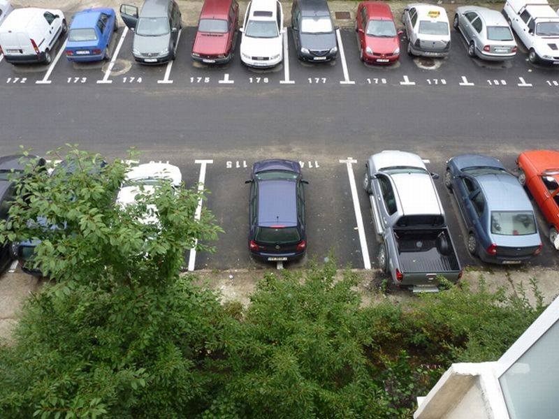 Constanţa: Maşinile parcate neregulamentar vor fi ridicate, din luna noiembrie