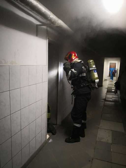Anchetă la Spitalul Judeţean Sibiu, după producerea incendiului din subsolul Secţiei Urologie