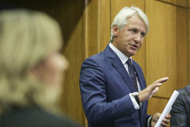 Teodorovici, despre Autostrada Unirii: Se face; finanţarea poate să difere, fie că sunt fonduri europene, buget de stat sau parteneriat public-privat, nu se exclude nicio variantă