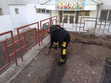Proiectil din al Doilea Război Mondial, descoperit în apropierea unei grădiniţe din Vaslui. FOTO