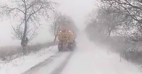 Restricţii de tonaj pentru maşinile mai mari de 12 tone, pe mai multe drumuri din Bulgaria din cauza ninsorii; aceeaşi restricţie a fost impusă în PTF Giurgiu-Ruse 