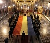 Drapel tricolor de mari dimensiuni purtat de jandarmi, sfinţit la Catedrala Mitropolitană din Timişoara