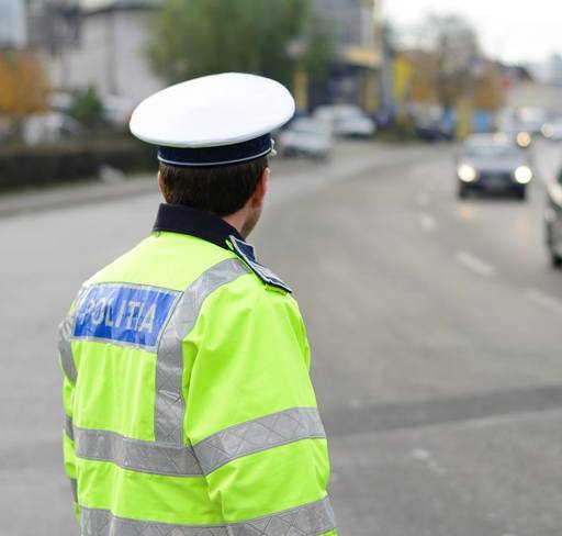 Peste 150 de permise de conducere reţinute în prima zi de Crăciun