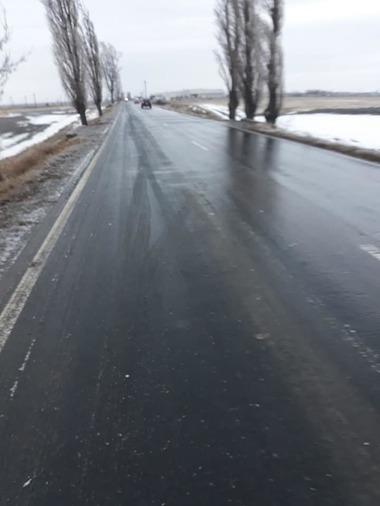Traficul rutier pe DN 2B Buzău - Brăila a fost reluat, însă cu restricţie de tonaj