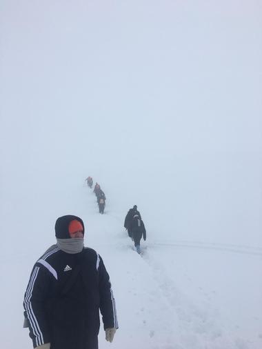 Intervenţie a salvamontiştilor din Sinaia pentru recuperarea a 40 de sportivi de la Cota 2000 din Bucegi. VIDEO