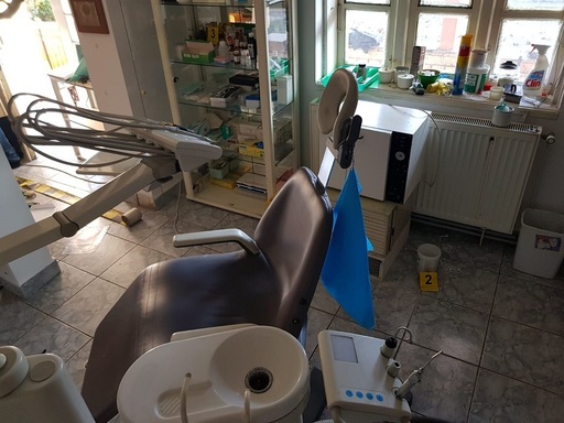 Ilfov: Bărbatul acuzat că a practicat fără drept stomatologia în comuna Gruiu respinge acuzaţiile:  Nu practic această meserie. Sunt la o specializare de medicină. Nu sunt zidar