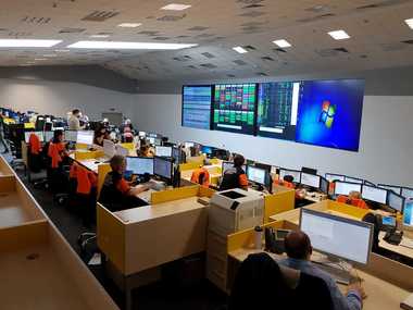 Peste 12,7 milioane de apeluri la 112, înregistrate în 2018, mai mult de jumătate nefiind urgenţe; în Bucureşti o persoană a sunat la 112, în doar zece luni, de peste 21.000 de ori
