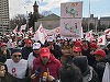 Protest al sindicaliştilor Sanitas în faţa Prefecturii Iaşi. Lider sindical: Toţi cred că în sănătate curge lapte şi miere, însă nu e adevărat