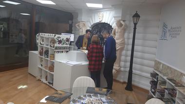 Punctul de Informare Turistică amenajat în Pasajul Universităţi îşi reia activitatea