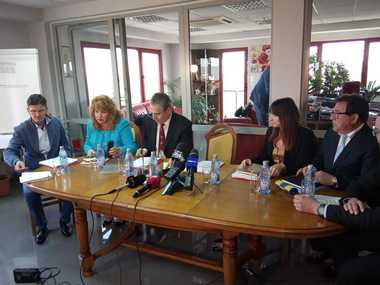 Companie acuzată că a livrat spitalelor dezinfectanţi neconformi: Produsul nostru este  conform, nu am avut niciodată nicio reclamaţie din partea altor ţări. Avocat: MS are o atitudine de breaking news fără a informa corect şi concret publicul