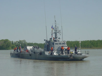Patru nave militare fluviale vor desfăşura activităţi de instrucţie pe Dunăre