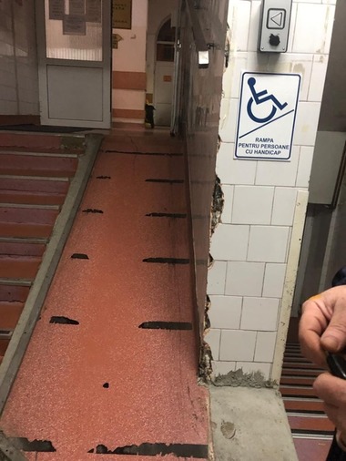 Pintea critică, după o vizită neanunţată la Spitalul Judeţean de Urgenţă Cluj, "lipsa de organizare" şi "mizeria din curtea spitalului": Imaginea pe care pacienţii o vad când intră în acest spital este dezolantă