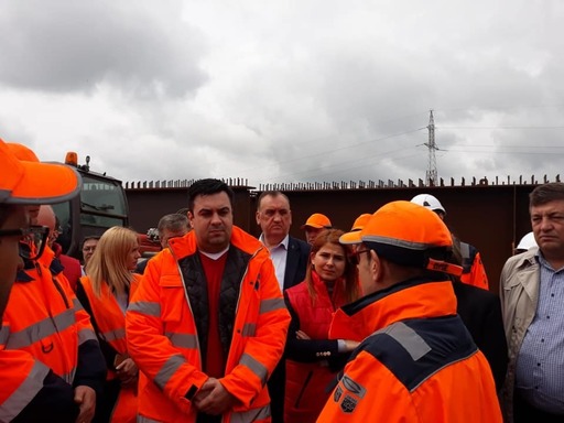 Ministrul Transporturilor anunţă că în august va fi lansată procedura pentru proiectul "Autostrada Nordului", mai exact studiul de fezabilitate pentru drumul expres Petea - Satu Mare - Baia Mare